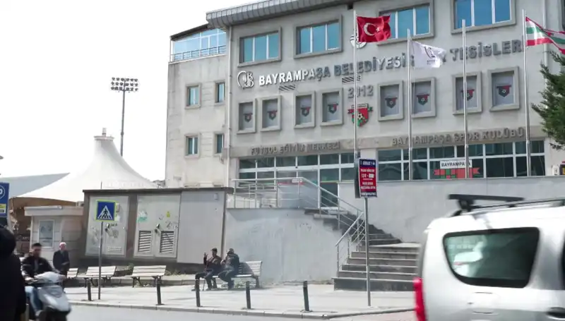 Arda Turan Spor Kompleksi'nin Otoparkı Su Altında Kaldı! Neler Oluyor?