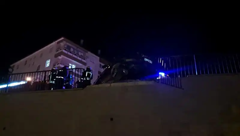 Kontrolden Çıkan Araç Bariyere Çarptı, Dramaya Dönüşen Kaza Anları
