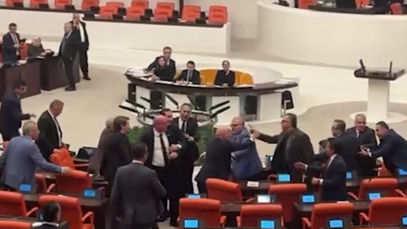 Meclis'te Tartışılan İsmet İnönü: Tarih, Miras ve Günümüz