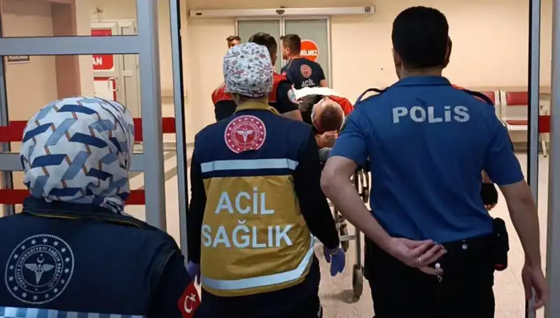 İstanbul’da Polis Ekiplerinin İlgilendiği Kazada İki Kişi Yaralandı