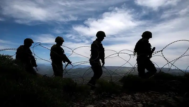 Türkiye'de Düzensiz Göçmen Operasyonları: İki İlde 32 Gözaltı