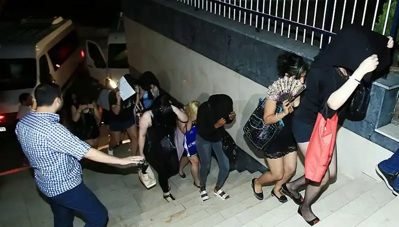 Düzce’de Fuhuş Operasyonu: 5 Zanlı Yakalandı, Detaylar Şok Edici!
