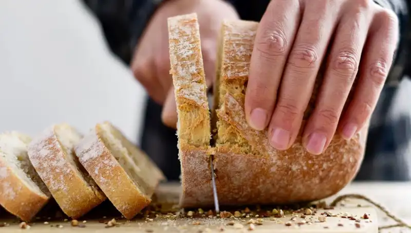 Kızarmış Ekmek mi Yoksa Taze Ekmek mi? Sağlıklı Seçim Hangisi?