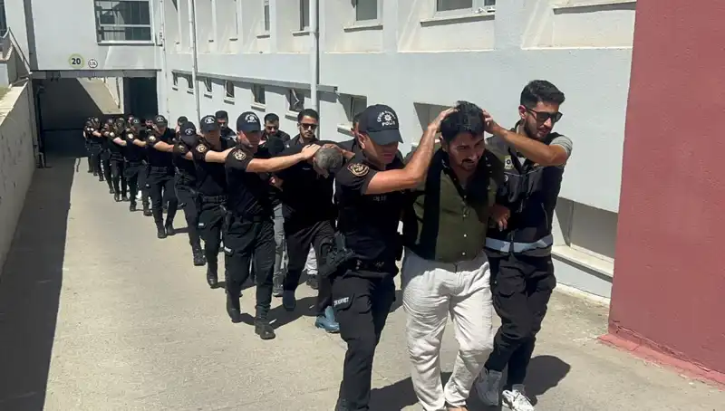 Adana'da Eroin Operasyonu: 825 Kilo İle 16 Şüpheli Tutuklandı