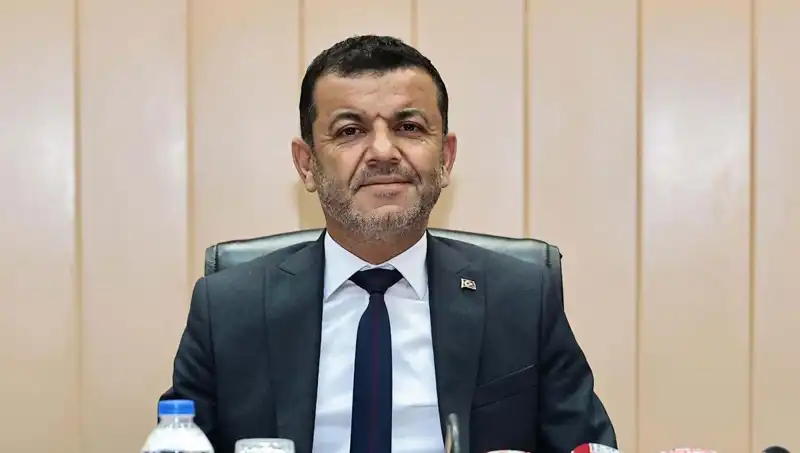 Bülent Nuri Çavuşoğlu: CHP Kurultayı Divan Başkanı ve Siyasi Yolculuğu