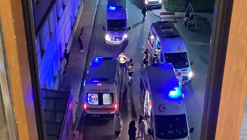 Öğrenci Yemeğinden Felaket: 53 Öğrenci Hastaneye Kaldırıldı