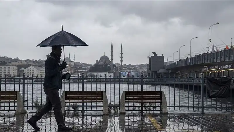 Kış, Bahar Havasını Geride Bıraktı: İstanbul’a Yağmur ve Kar Uyarısı!