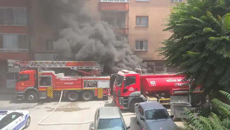 Niğde'de Büyük Beyaz Eşya Depo Yangını: Sebepleri ve Sonuçları Neler?