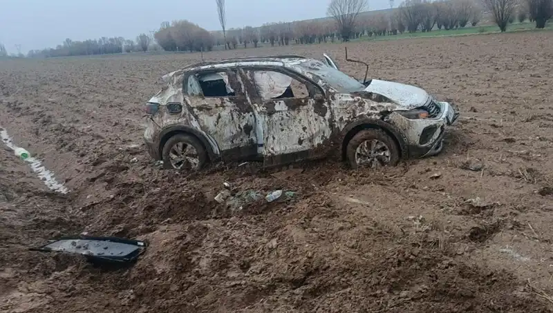 Şarampole Devrilen Otomobilde İki Kişi Yaralandı: Olayın Detayları