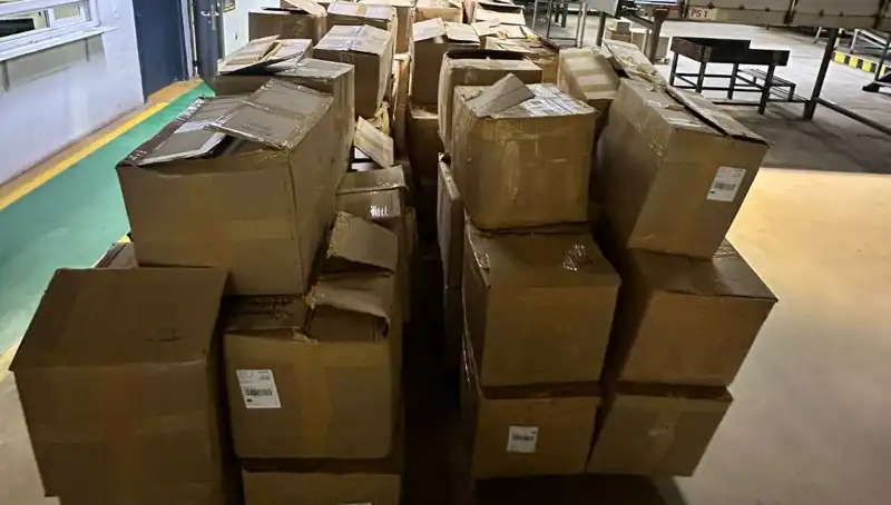 Kargo Şirketinde Sarsıcı Keşif: Kaçak Tütün Deposu Ortaya Çıktı!