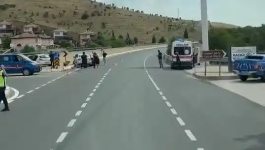 Elazığ'da Feci Kaza: İki Otomobil Çarpıştı, Yaralılar Hastanede
