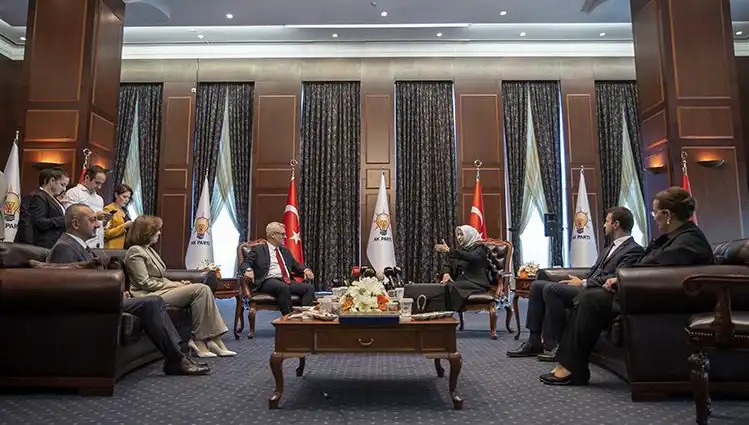 AK Parti'nin Bayramlaşma Programında CHP Yer Almıyor, Nedenleri Neler?