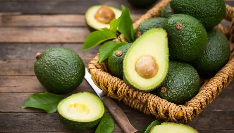 Avokado'nun Sağlığa Etkileri: Faydaları ve Zararları Neler?