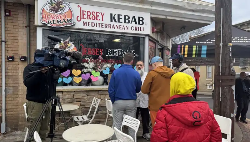 Türk Aile, Yeşil Kart Beklerken Neden Gözaltına Alındı?
