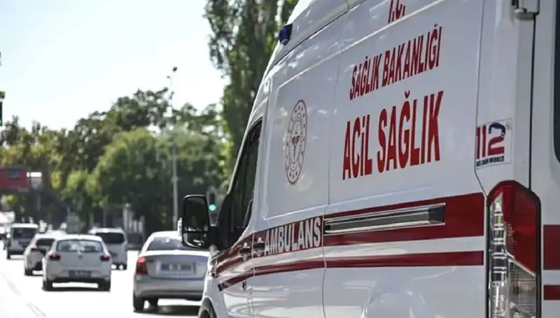 Mangalda Pul Biber Yakan Komşu Apartmanı Tahliye Ettirdi