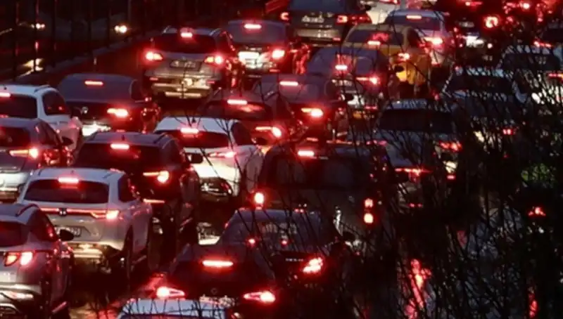 İstanbulluları Şaşırtan Haber: Ankara Yönü 12 Saat Trafiğe Kapalı!