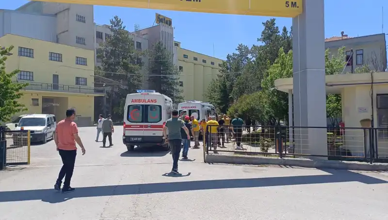 Çorum'daki Un Fabrikasında Meydana Gelen Patlama: 10 Yaralı, 1'i Ağır