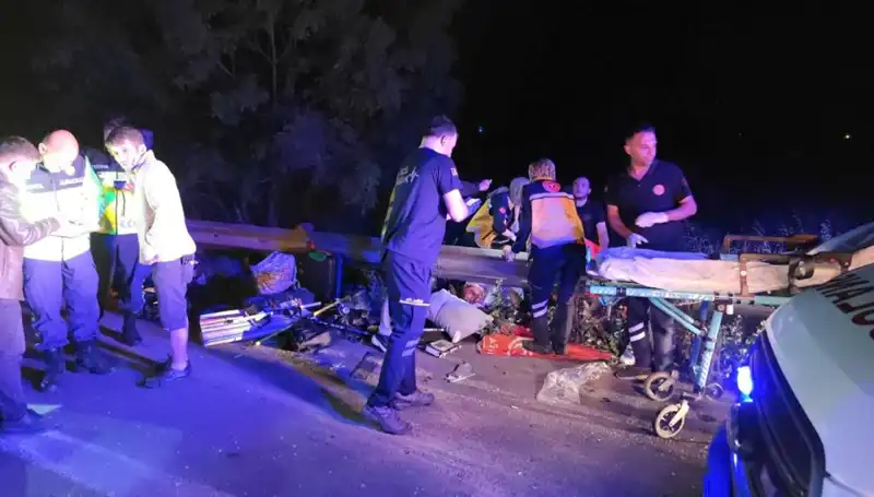 Minibüs Kazasında Hayatları Değişen İki Genç: Şok Edici Detaylar