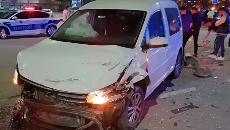 Batman'da Korkutan Trafik Kazası: 7 Yaralı, Araçlar Hurdaya Döndü