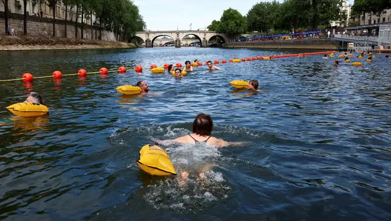 Paris’te Tarihi Bir An: Seine Nehri Artık Halkın Kullanımında!