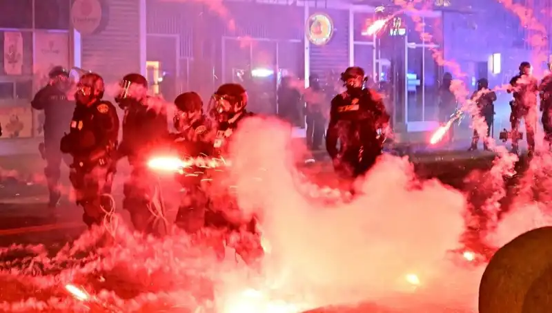 Los Angeles’ta Patlak Veren Protestolar, Ülke Genelinde Bir İsyana Dönüşüyor