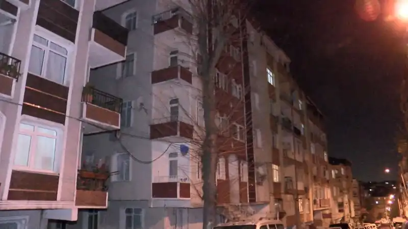 Altı Katlı Apartmanda Sesler Panik Yarattı: Tahliye Edilen Bina ve Yaşanan Olaylar