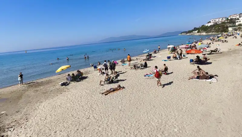 Bu Haftasonu Sıcak Havada Plajlar Dolup Taşacak!