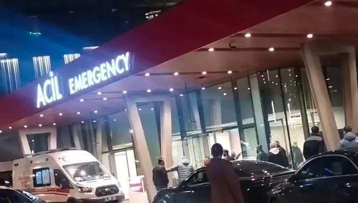 Dışarıda Telefon Görüşmesi Yapan Genç Adam Silahlı Saldırıya Kurban Gitti