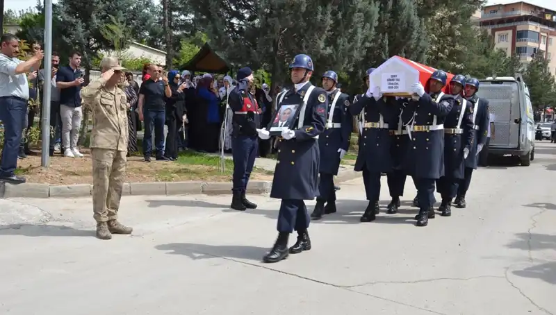 Şehit Gözyaşlarıyla Uğurlandı: Vatanseverlik ve Kayıplar
