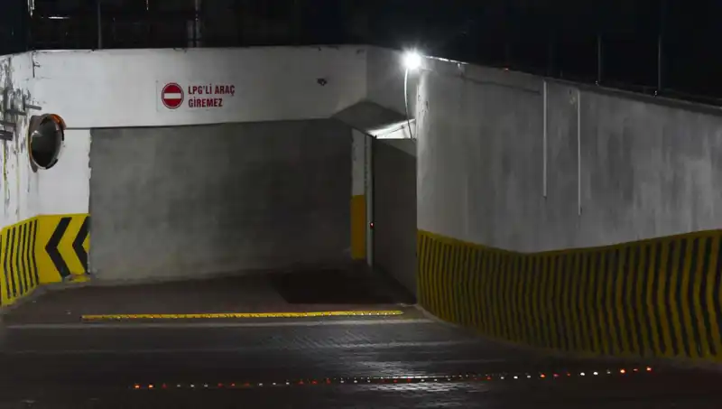 Sitedeki Husumet Kanlı Bitti: Cinayet Şoku Tüm Mahale Yayılıyor