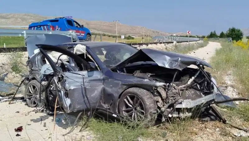 Sivas'ta İki Ayrı Trafik Kazasında Can Pazarı: 9 Yaralı