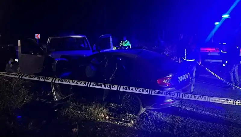 Ters Şeritte Giden Minibüsün Korkunç Kazası: 1 Ölü, 8 Yaralı