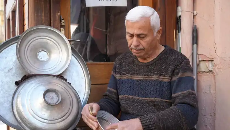 Zamana Yenik Düşen Meslekler: Geçmişin İzleri Günümüzde Nasıl Yaşıyor?