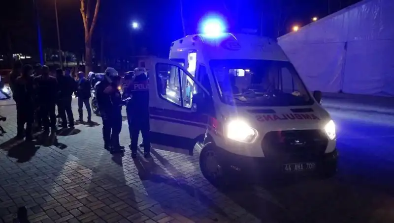 Parkta Silahlı Kavga: İki Gruplar Arasında Büyüyen Gerilim!