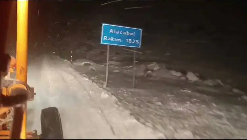 Antalya’nın Sıcak İkliminde Beklenmedik Kar Sürprizi!