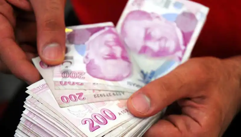 Emeklilere Bayramda 1000 TL İkramiye Müjdesi Geldi