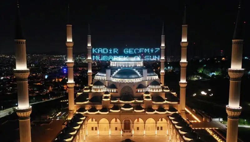 Kadir Gecesi 2025 Ne Zaman? Tüm Detaylar ve İbadet Önerileri