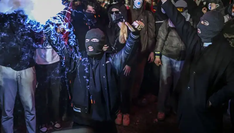 İmamoğlu'na İkinci İddianame Geldi: 139 Şüpheli Hapisle Yüz Yüze