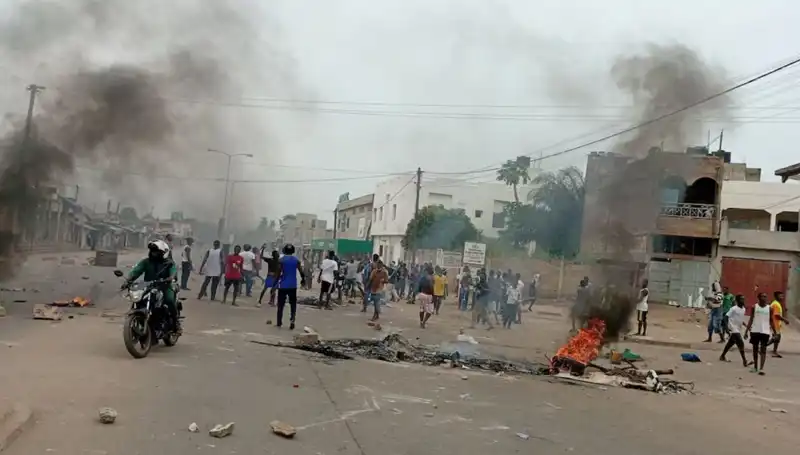 Togo'da Protestolar Sırasında Nehirlerde 7 Ceset Bulundu: Olayların Arkasındaki Gerçekler